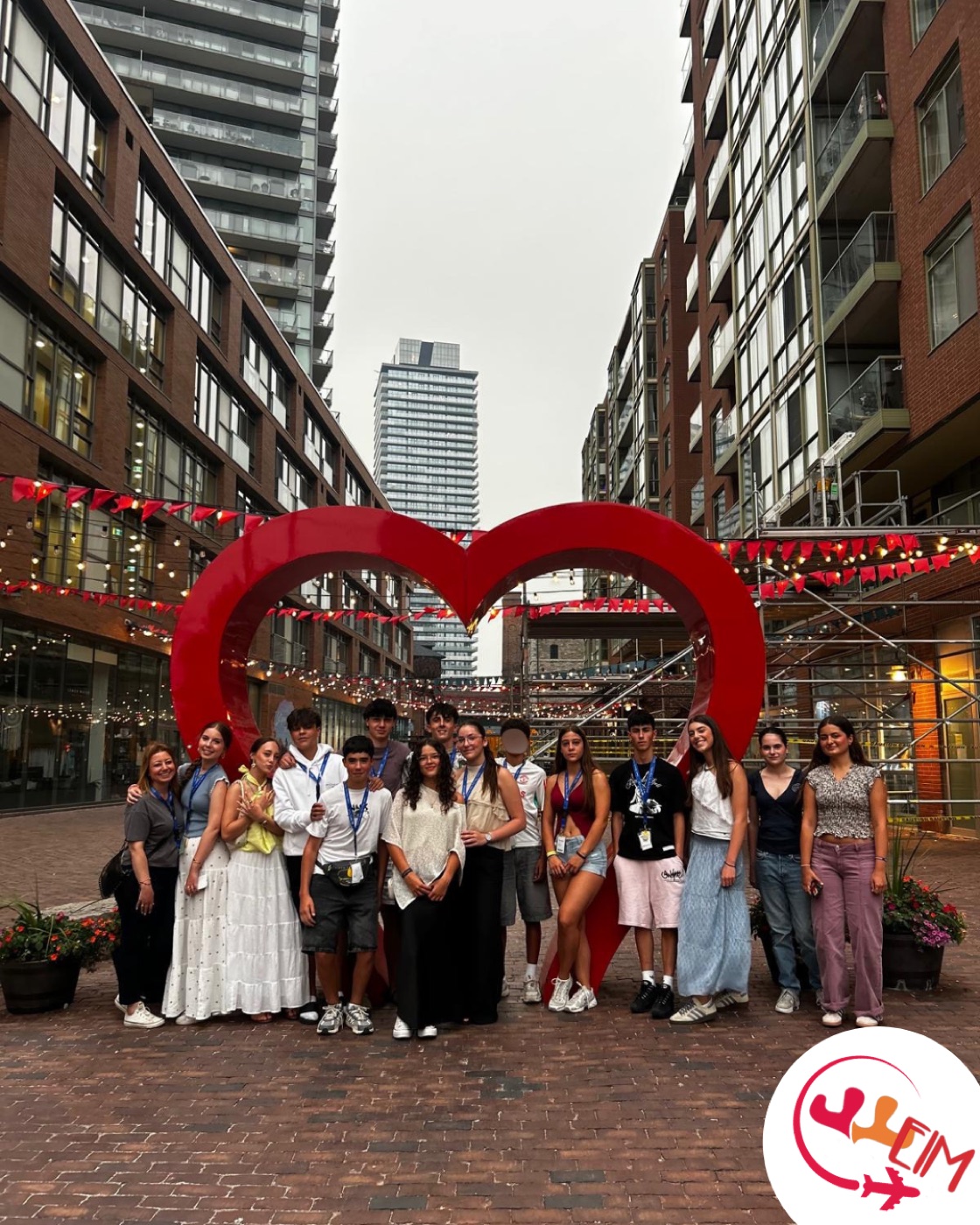 Grupo de Viajes in Motion en Distillery District Toronto