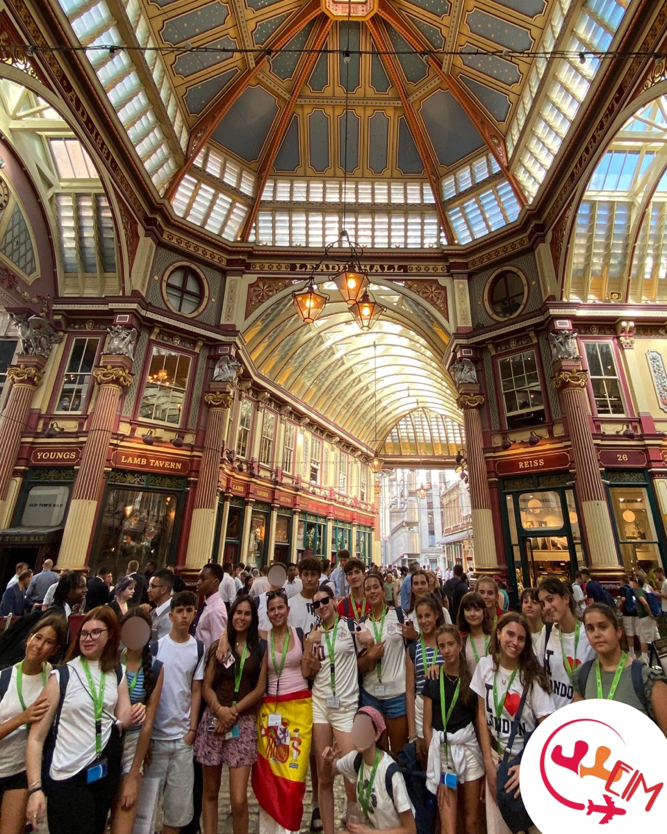 Grupo de Viajes in Motion durante una experiencia en Londres